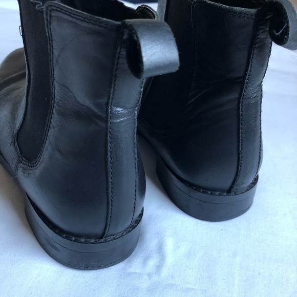 SOLD! Topshop Black Chelsea Leather Booties - Picture 6 of 8